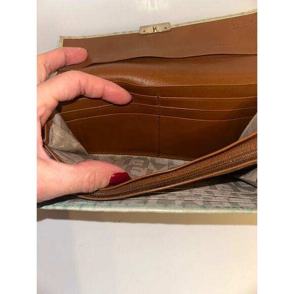 FURLA Light Green Genuine Leather Long Wallet Purse Used aftermarket chain incl - Picture 10 of 16